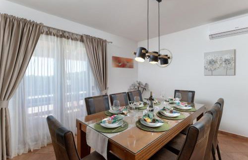 Modern Villa San Martino Heated Pool, Jacuzzi & Privacy - Foto 11