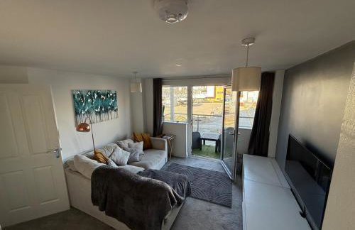 Stylish Marina Apartment with Stunning Views - Foto 3