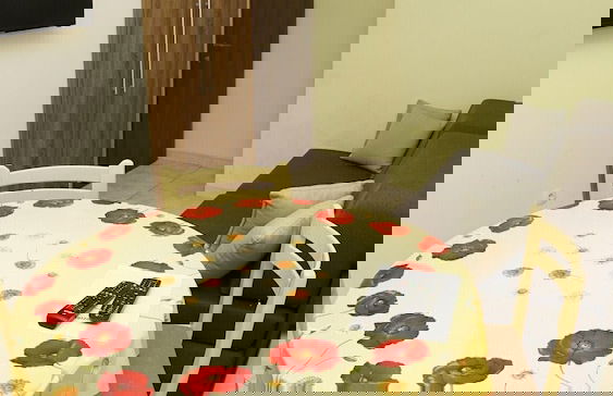 Apartment 11 Sleeps 4 Guests - Photo 4