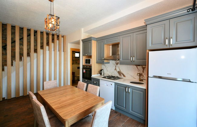 2 Bedroom Private Villa With Infinity Pool and Sea View - Photo 8