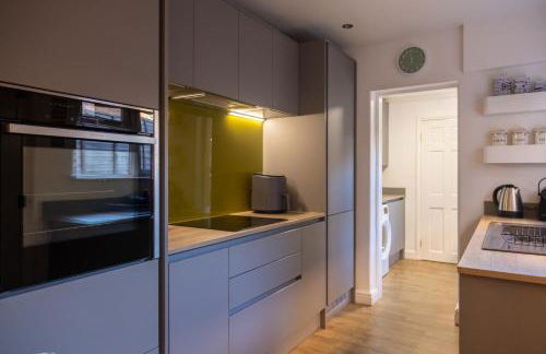 Vibrant 2 Bed, 2 Bath Home, Just Minutes to Town! - Foto 59