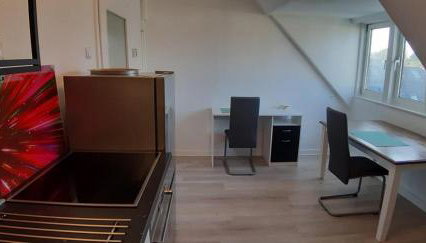 Dachwohnung in ruhiger Lage - Foto 2