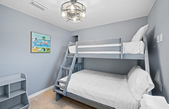 Beach House - Surfs Up Under Tow by PHG - Foto 13