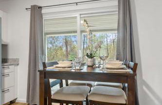 Stylish 2BR Urban Stay Near CAE Pet Friendly - Photo 24