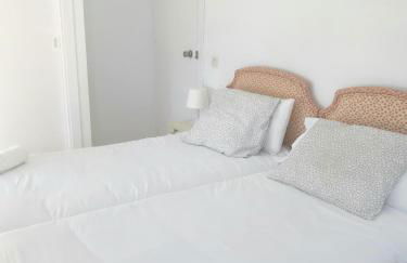 Front beach and swimmingpool in Benalmadena Costa - Photo 14