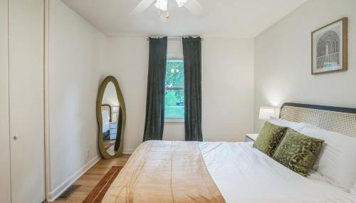 Centrally Located 4BD Home BBQ Downtown Nearby - Foto 3