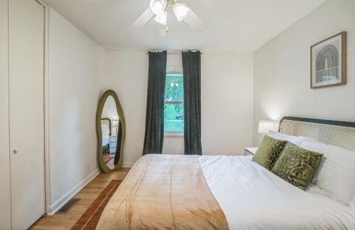 Centrally Located 4BD Home BBQ Downtown Nearby - Foto 3