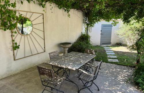 The Willow Tree - Photo 6