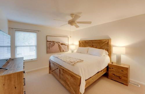 Holland Home Walk to the Beach! - Foto 14