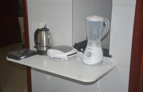 Dois quartos Cozinha completa Wi Fi Self check in com senha Central e perto de tudo a 4,4Km da Rodoviária e 15,4Km do Aeroporto Apartamento 101 - Foto 6