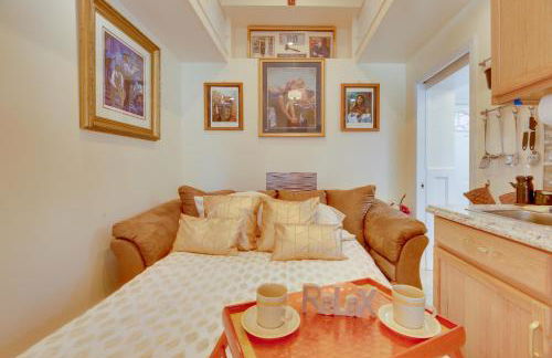 Cozy and Convenient Elmont Retreat with Patio! - Foto 7