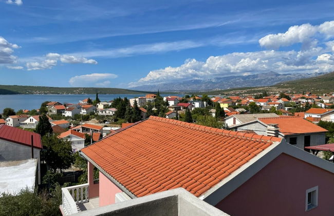 Jenny - 300m to the Beach - A1 - Photo 1