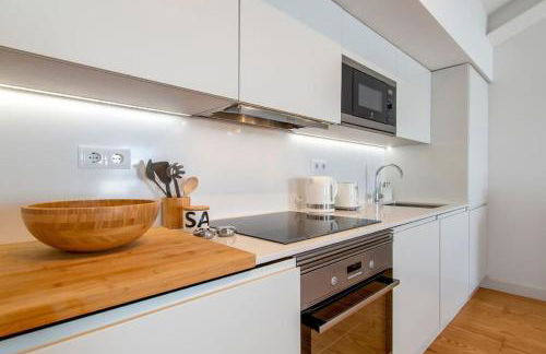 Liberdade Stylish Attic Apt with AC and City View - Photo 17