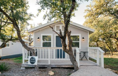 Step Free Entrance-Wolfe Cottage at Wrenwood Ranch, King Bed - Foto 2