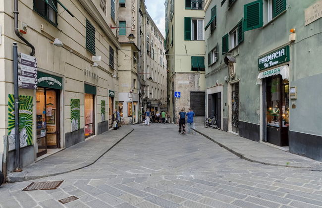 JOIVY Exclusive 3-bedroom flat near Cathedral of Genoa - Foto 77