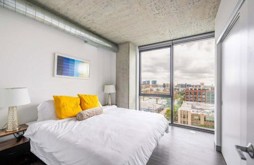 Freshly Minted 2BR - Elegance & Comfort in Central Chicago - Photo 20