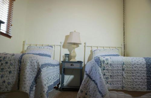 Lovely Mountain Lake Chalet by Yosemite: Equipped! - Foto 23