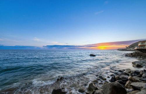 Malibu Beachfront Home with Rock Spa Ocean Views & Huge Deck - Foto 28