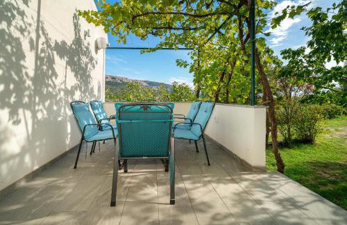 Apartment Juranić II with pool - Photo 9