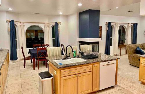 Peacock Suite Hot Tub Sleeps up to 4 Bbq - Foto 10