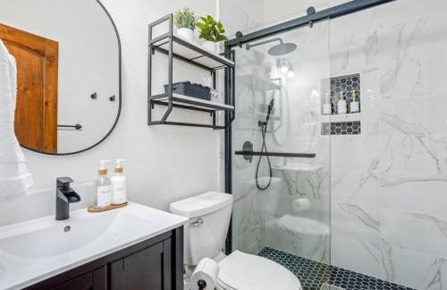 Luxury 4 Acre Estate - Pickleball, Pool, Hot Tub! - Foto 48