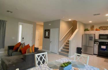 Modern Tropical Family Retreat near Legoland, Disney, Universal and Bok Towers - Foto 17