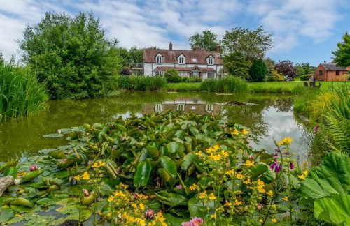 The Owl House - Hot Tub Adventures in Moreton - Pass the Keys - Foto 64