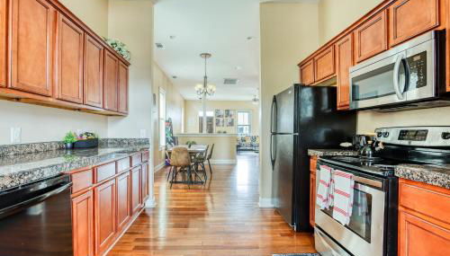 5 mins to DT & Forsyth - Balcony - Parking - Mini Gym - Photo 5, stove, dishwasher, toaster, minibar