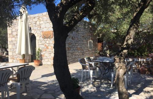 Charouda Stone Tower - Foto 8