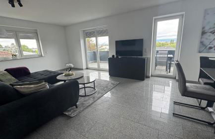 Exklusive Wohnung für 8 Personen mit großem Balkon - Foto 6