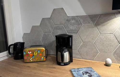 BedinReims elegant green bottle quiet and close to center free parking and wifi free ideal 5 à 9 Adultes - Foto 3