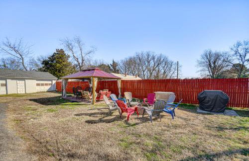 Hampton Sanctuary with Fire Pit and Fenced Yard! - Foto 35