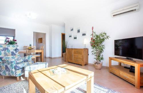 Lovely 2 bedroom apartment including pool, stunning ocean views & beach closeby - Foto 7