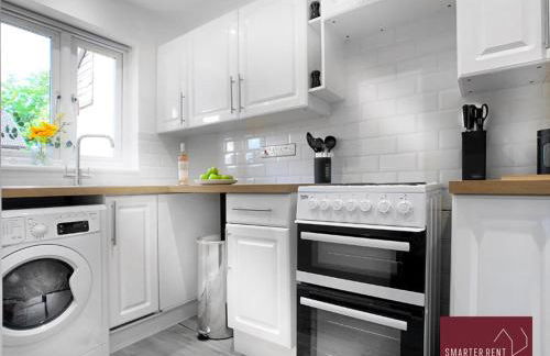 Woking - Parking Garden 2Bed - Foto 5