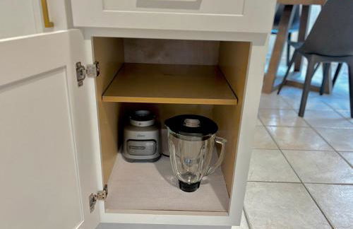 King Bed Suite in Conroe , Garage Available - Foto 56