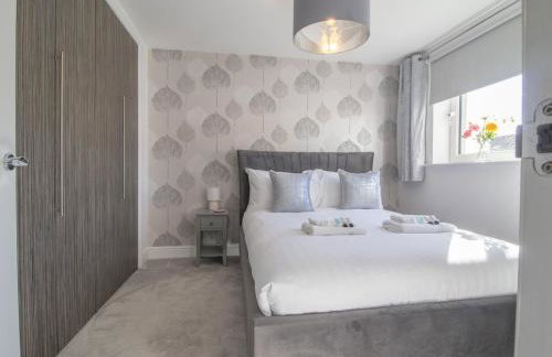 Pass the Keys Next to Braehead - Free Parking - Foto 20