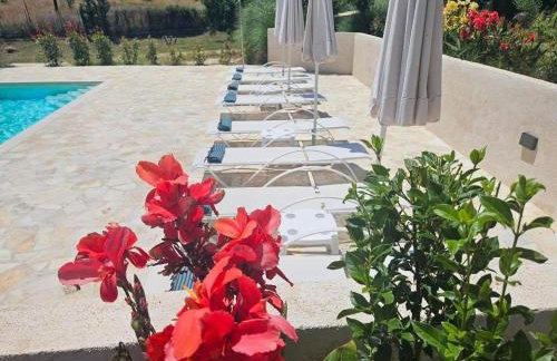 Sundial Houses - Pool & Garden - Photo 2