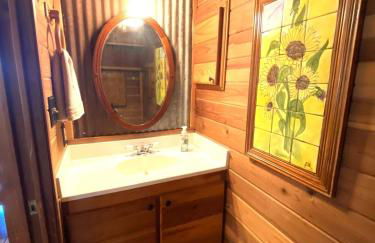 Private cabin on 100 scenic acres with balcony views - Foto 18
