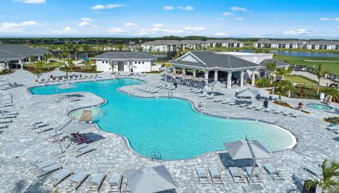 Stylish Golf Course Coach Home in Ave Maria - Foto 2