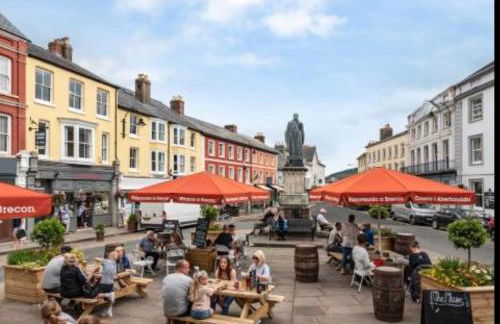 Mountain Suite, Stunning Views, Brecon Beacons - Photo 16