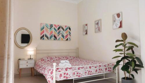 Next to Metro! Bright Apartment with Fully Equipped Kitchen - Foto 3, towels