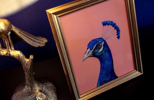 The Peacock - Artsy East Hill Getaway - Foto 11