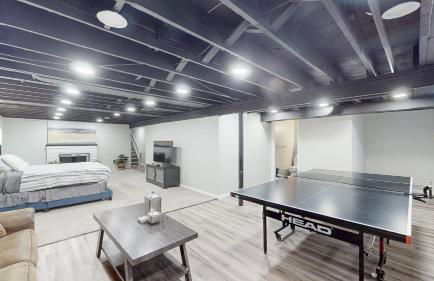 Sideline Sanctuary: Cozy Nights, Game Day Lights - Foto 28