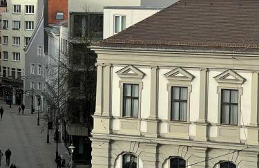 GoldenKey-Suites - Luxury Suite 'Rathausplatz' - Overlooking the Main Square - Air Conditioning & Elevator - Foto 21