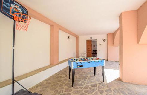 5 Bedroom Beautiful Home In Giove - Foto 6