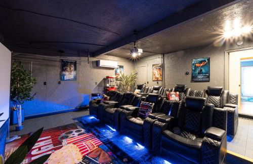 Panorama Point - Sauna, hot tub, theater room - Photo 3