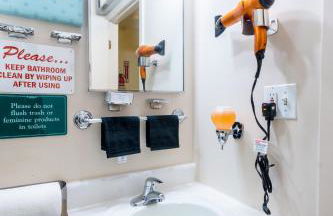 Two Bedrooms Apartment Manage And Supervise By Host Endless Features Amenities Dishwasher Washer Dryer Best WIFI Internet Services By Verizon Fios 960 Upload 960 Download Bi Monthly Free Housekeeping Services Huge 10000 Square Footage - Foto 27