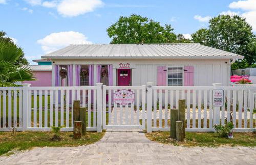Pink Prerogative Beach Bungalow with Private Pool - Photo 10
