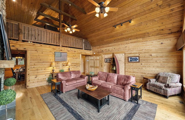 Lakeside Lodge by Avantstay Hot Tub + Dock - Foto 12