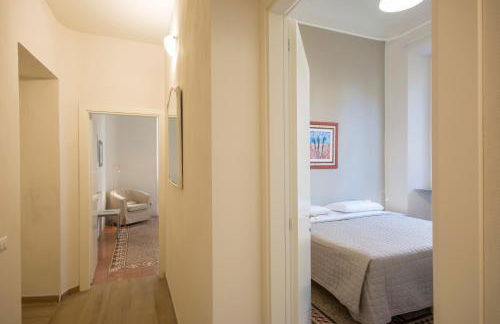 Regis Condo - Photo 12